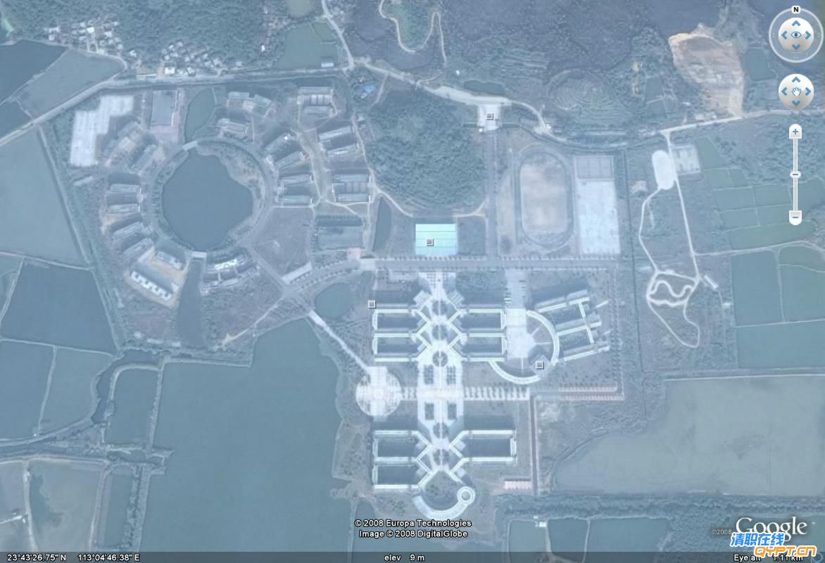 学校鸟瞰图.jpg