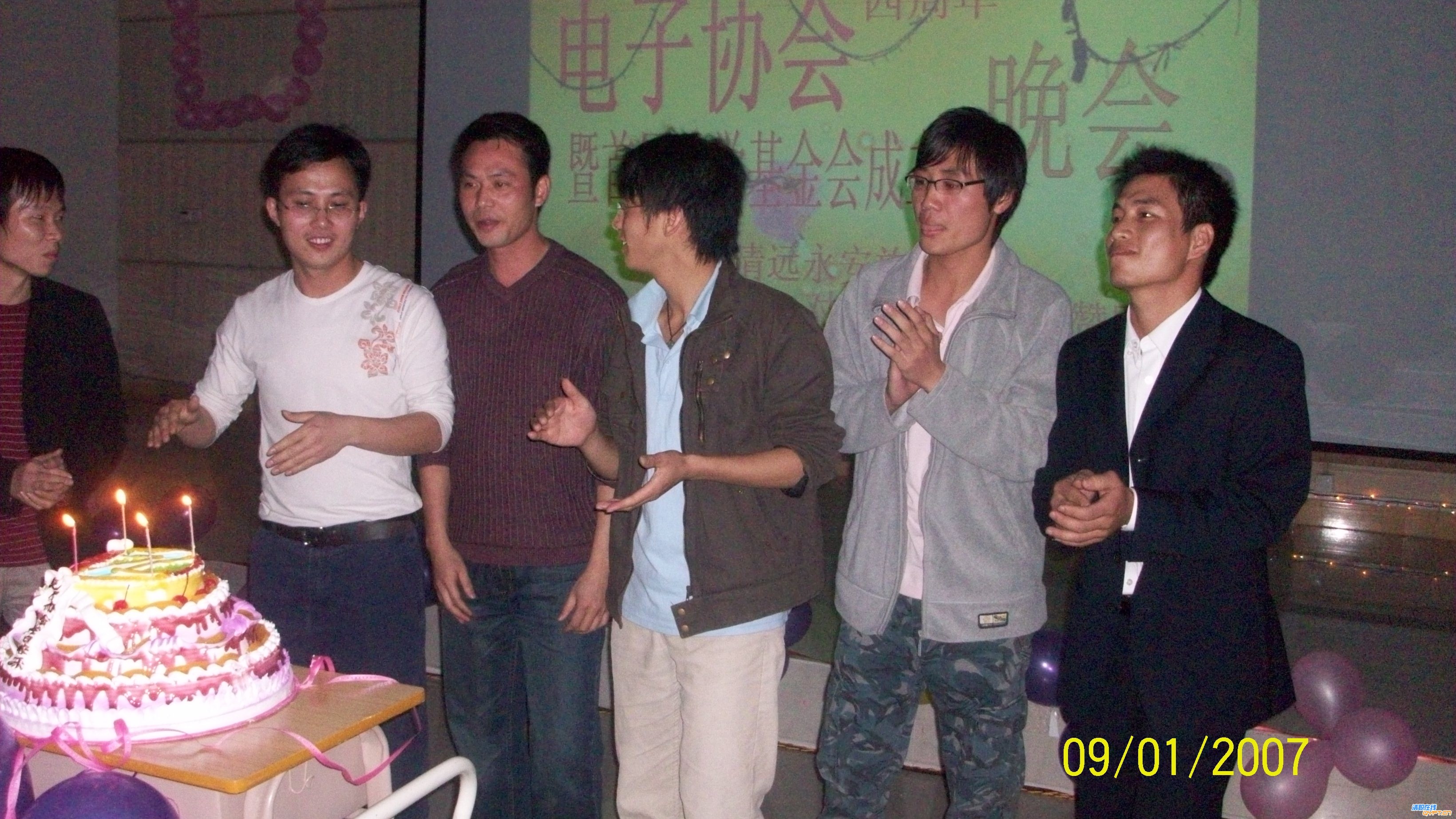 图八.JPG
