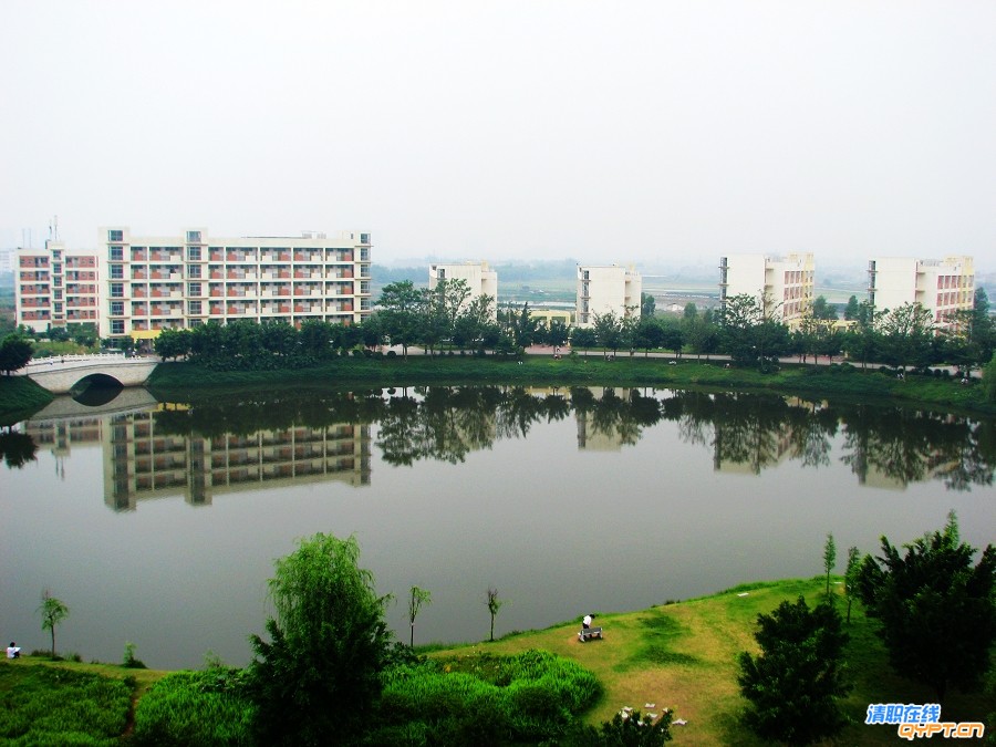 情人湖.jpg