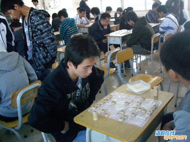 学校校卫也来参加....
